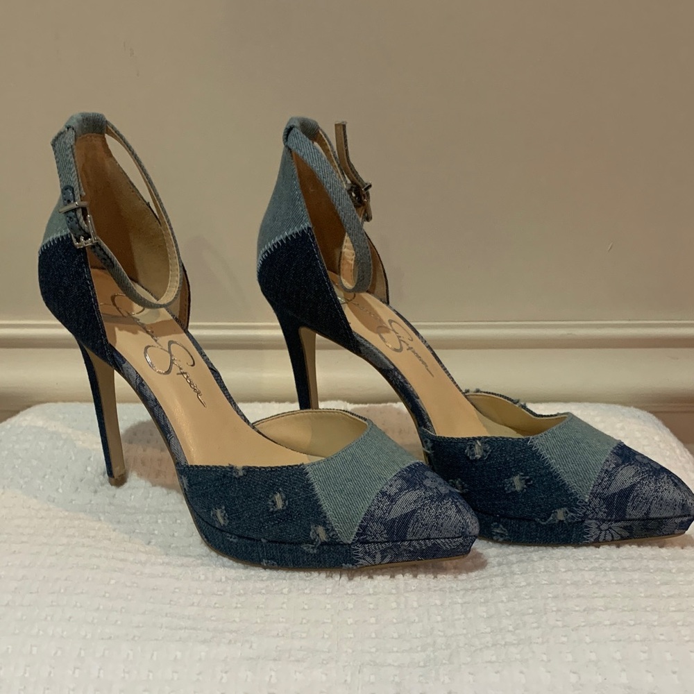 Platform ankle strap shoe